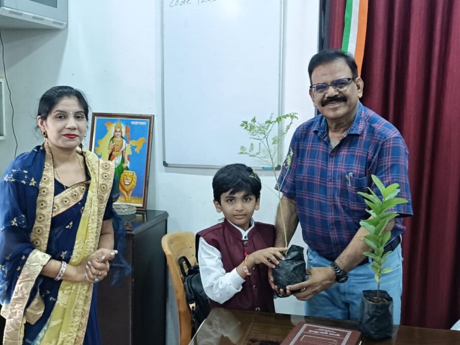 'Google Boy' Rudra Sharma's unique initiative...! Launched the 'One Tree for the Guru' campaign on Guru Purnima.