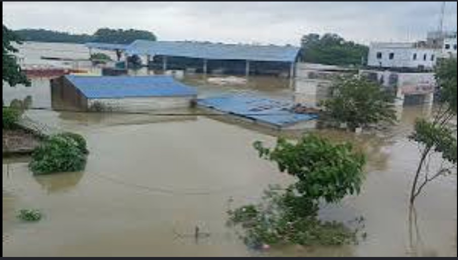 Odisha Flood Alert: Flood havoc in Odisha...! Over 100,000 people being evacuated... Threat level rises in Chhattisgarh too.