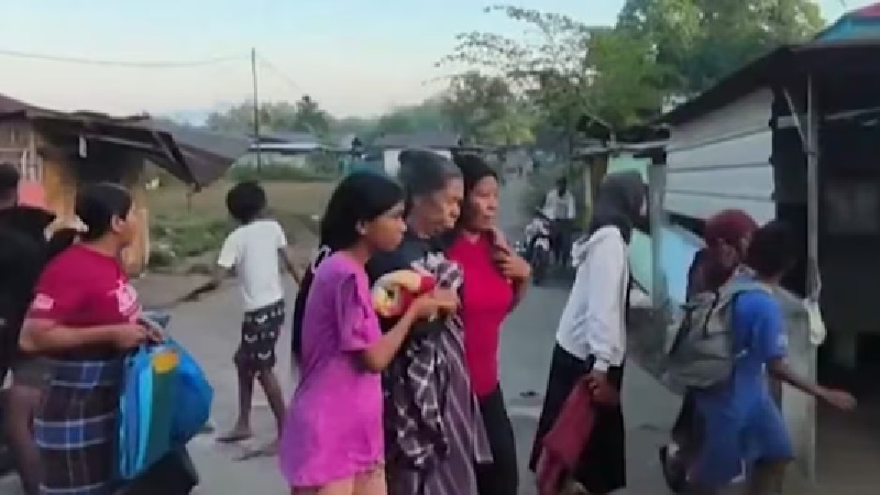 Indonesia Earthquake: Massive 7.7 magnitude earthquake in Indonesia...! 38 people dead.