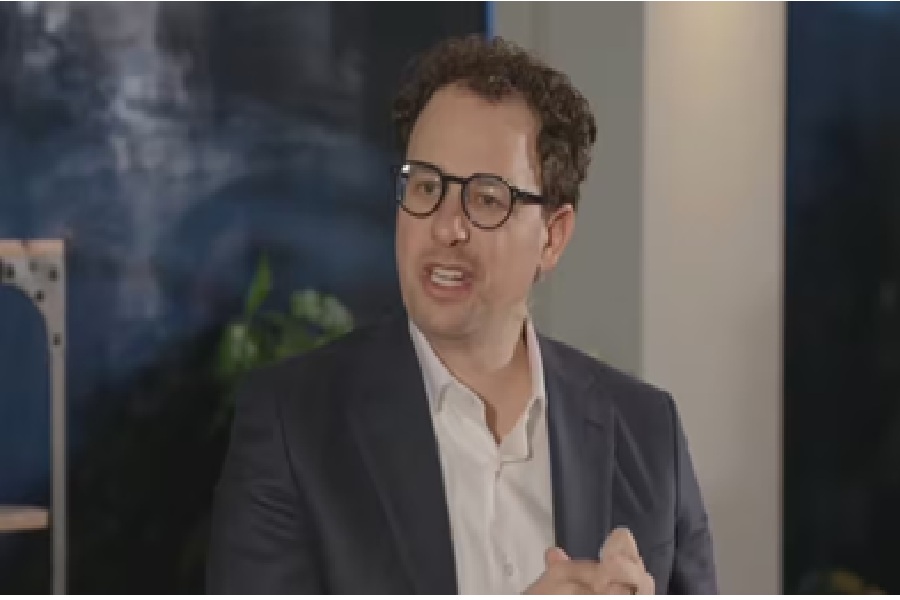AI Healthcare: From cancer to Alzheimer's... Can AI transform the future of treatment? Anthropic CEO Dario Amodei makes a bold claim.