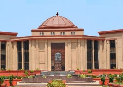 CG High Court: Ties with the maternal home remain unbroken even after marriage! Married daughter also entitled to compassionate appointment—High Court's landmark verdict.