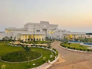 Hareli Tihaar: For the first time, the CM House in Naya Raipur will be decked out in a traditional village theme for the Hareli festival; ministers and MLAs will ride *Gedi* (traditional bamboo stilts).
