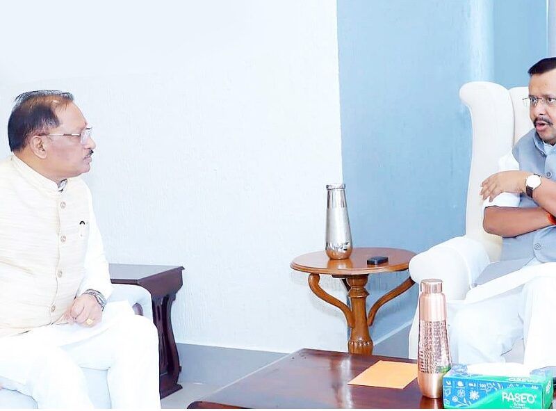 CM Vishnu Deo Sai: Chief Minister Vishnu Deo Sai met Nitin Nabin in Delhi...! Discussions held on coordination between the government and the organization, as well as on development works.