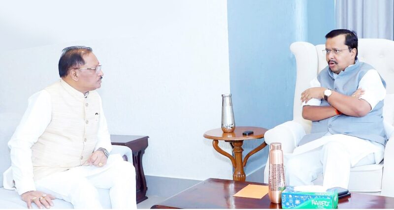 CM Vishnu Deo Sai: Chief Minister Vishnu Deo Sai met Nitin Nabin in Delhi...! Discussions held on coordination between the government and the organization, as well as on development works.