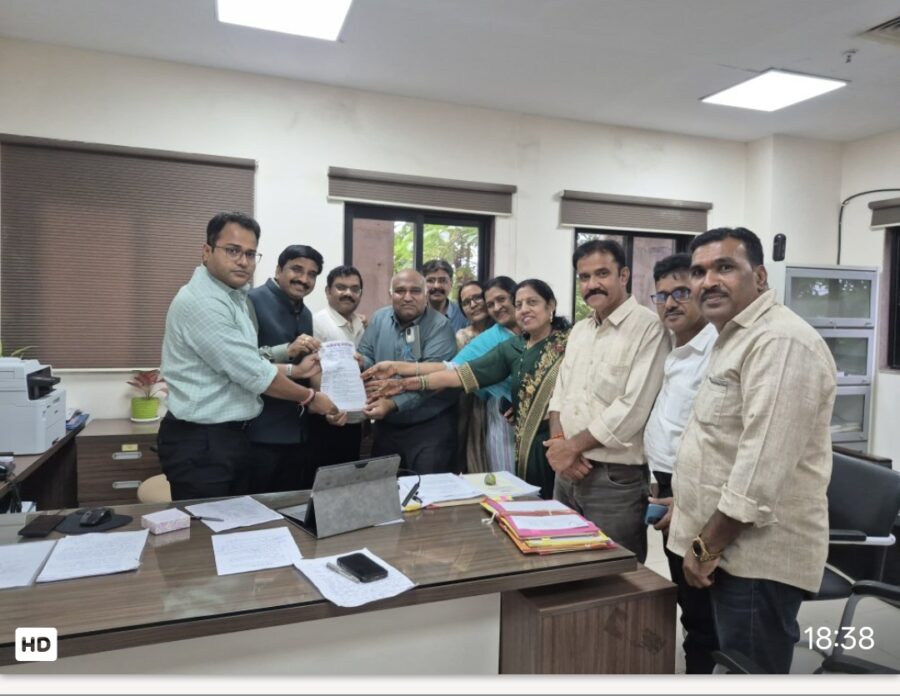 Principal Federation: Major initiative regarding principals' issues...! Action on time-bound pay scales and promotions to be taken soon; consensus reached on morning school timings as well.