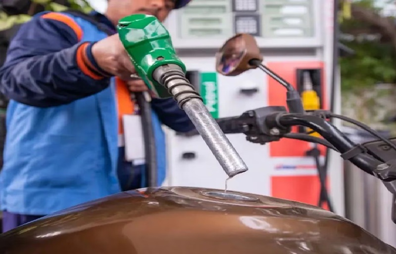 Petrol-Diesel Prices: 6% surge in crude oil sparks a stir...! Will petrol and diesel get costlier now...? Latest rates for major cities, including MP and CG.