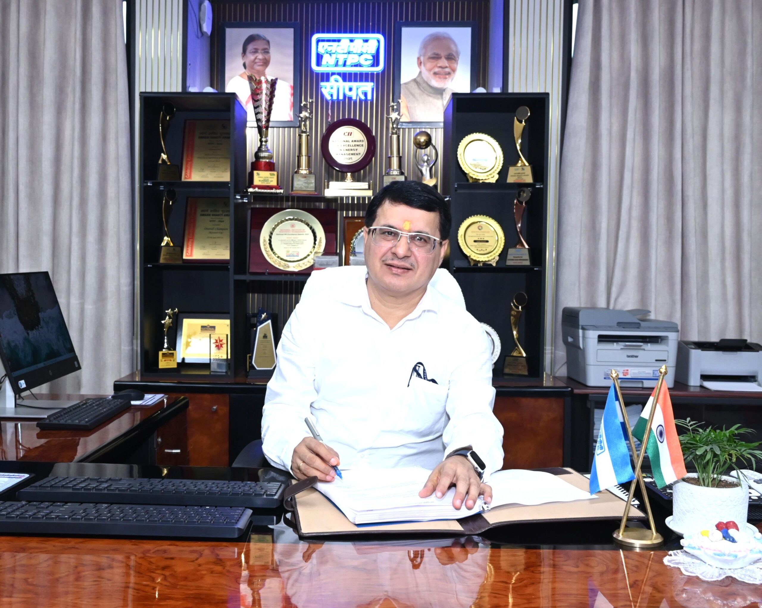 Shri Vijay Shankar Dubey