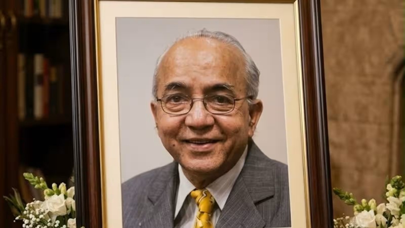 Rakesh Mehta's Death: Shock over the demise of former IAS officer Rakesh Mehta; body found hanging from a ceiling fan; suicide note recovered.